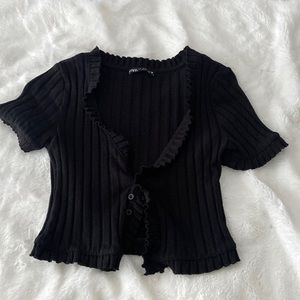 Adorable Zara button up top